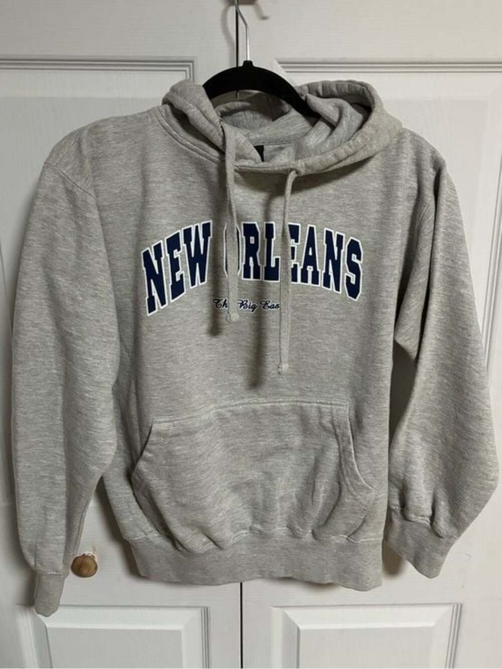 Light Gray New Orleans “The Big Easy” Pullover Hoodie in Navy Print Size S